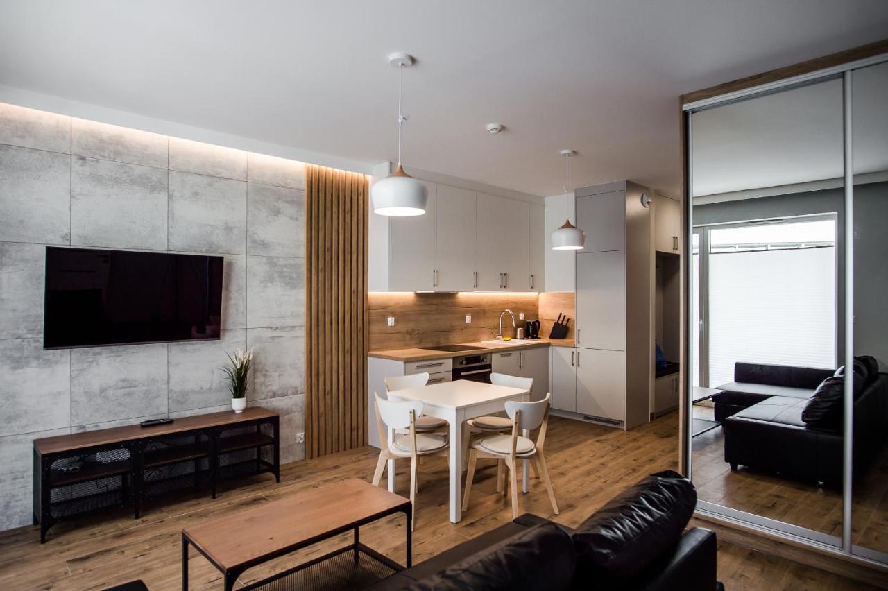 Shipyard Gdansk Apartment - Free Private Parking Exterior photo