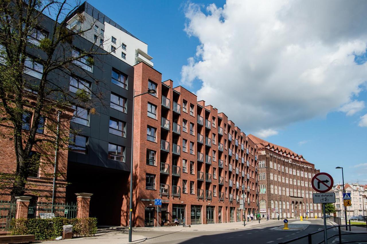Shipyard Gdansk Apartment - Free Private Parking Exterior photo